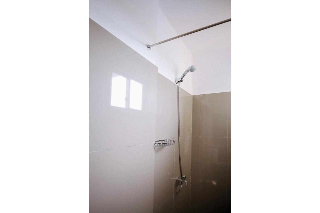 Oyo 789 Abn Residences バコロ エクステリア 写真